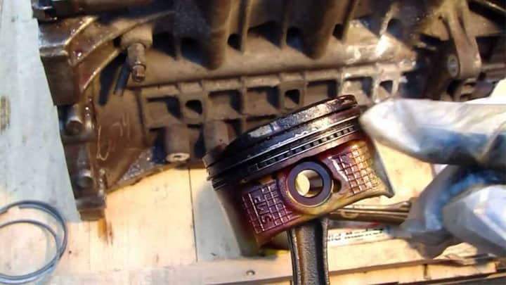 Lawnmower Engine Problems And Symptoms - Bad Piston Rings