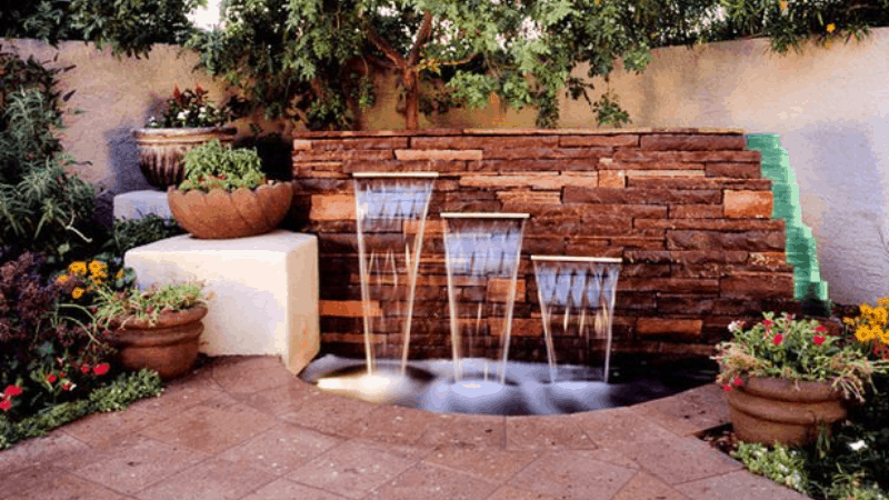 Contemporary Vibes- Outdoor Wall Fountain Ideas