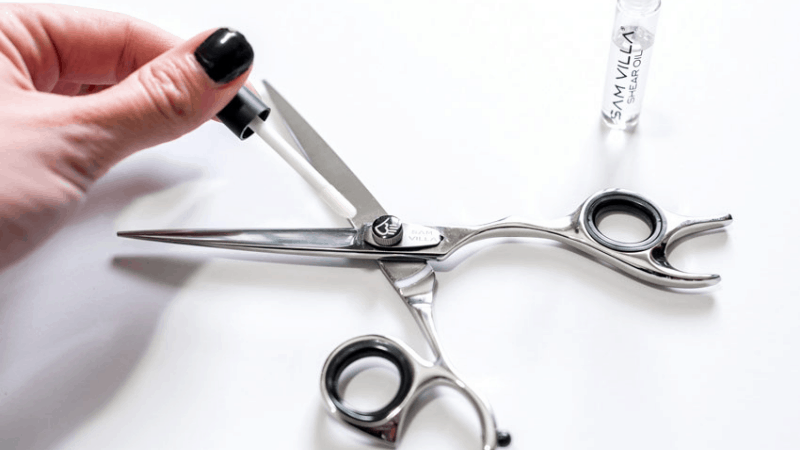 How To Lubricate The Blade Of The Pruning Shear