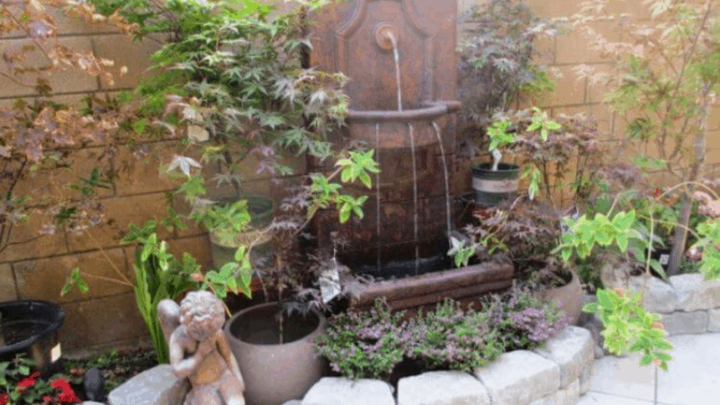 Sculpture-based Wall Fountain