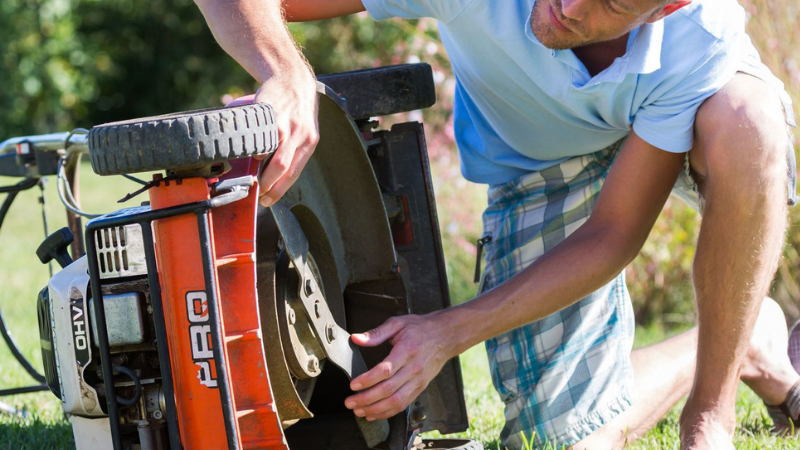 How To Fix A Noisy Lawnmower - Lawnmower Deck Cleaning